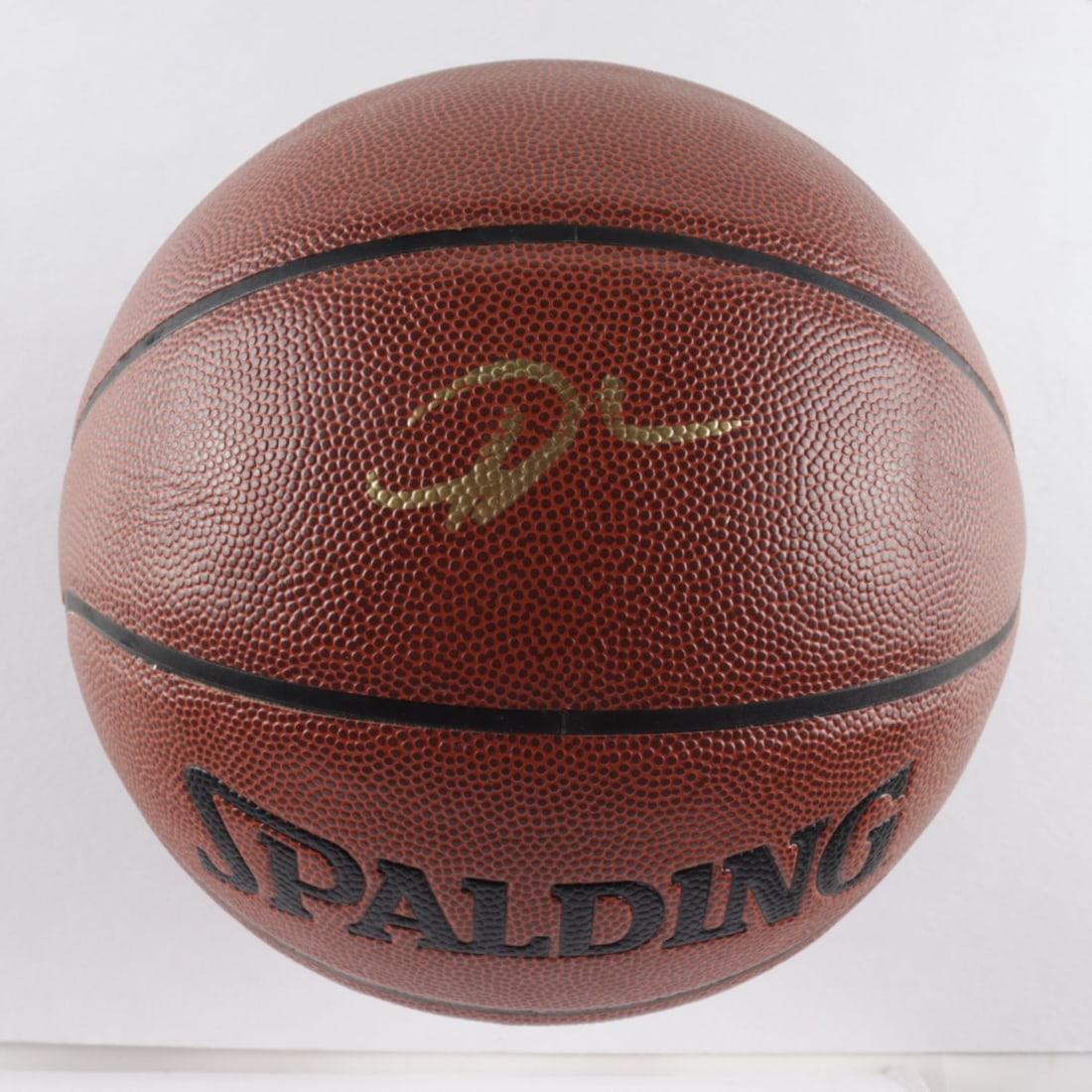 Giannis Antetokounmpo Signed NBA Logo Basketball (Beckett COA) (1 of 1)
