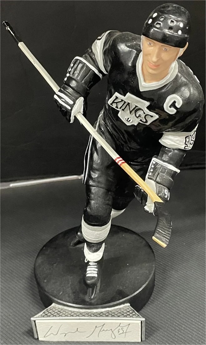 Wayne Gretzky Signed Autographed Salvino Figure "The Great One" Kings 1710/1851 (1 of 5)