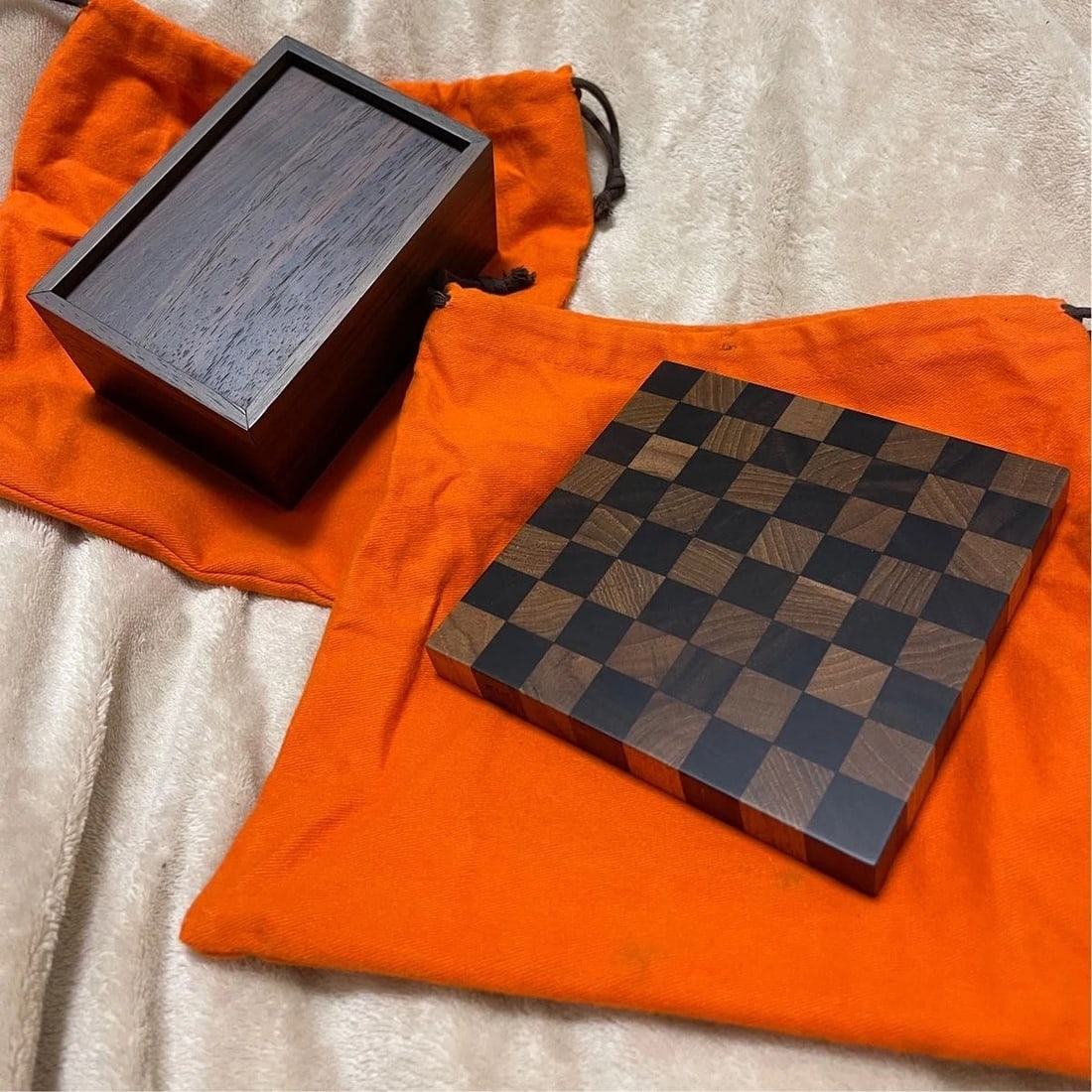 HERMES Portable Chess Set With Case, Board & Pieces (1 of 7)