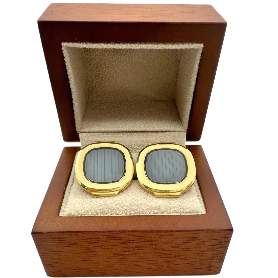 Patek Philippe Vintage Nautilus 18kt Yellow Gold & Sapphire Crystal Cuff Links: Condition: Pre-owned - Good,Materials sourced from: Switzerland,Country of Origin: Switzerland,Brand: Patek Philippe,Type: Cufflinks,Department: Men,Signed: Yes,Color: Gold,Base Metal: Gold,Metal: Yel