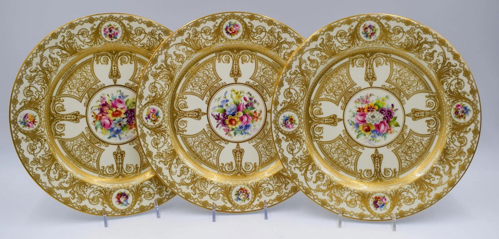 13 Royal Worcester England Dinner/Cabinet Plates, Hand Painted, Artist Signed (1 of 11)