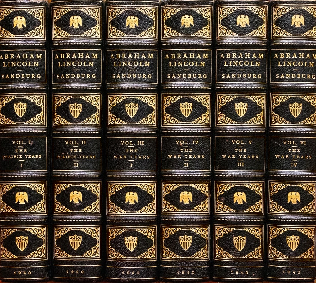 1940 Abraham Lincoln Sangamon Edition Fine Leather Bindings Illustrated Rare: Binding: Leather,Place of Publication: New York,Language: English,Special Attributes: Illustrated, Fine Leather Bindings, Great Condition, Rare, Sangamon Edition,Author: Carl Sandburg,Publisher: Charl