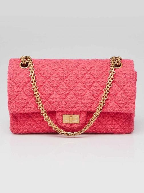 Chanel Light Pink 2.55 Reissue Quilted Tweed 225 Flap Bag: Handle Drop: 9" - 17" adjustableMeasurements: 9" L x 2.5" W x 6" H. Condition: Pre-owned - Good,Brand: Chanel,Exterior Material: Tweed,Style: Crossbody Bags,Everyday Bags,Exterior Color: