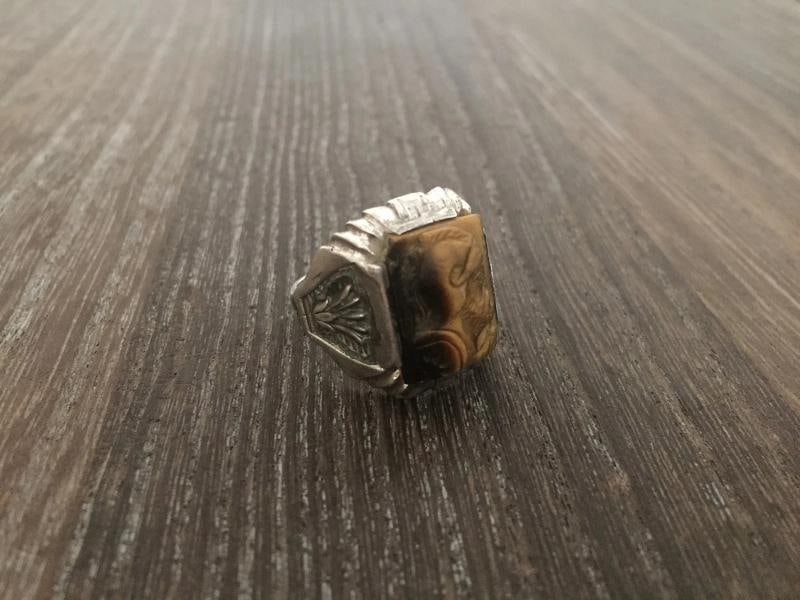 VINTAGE ART DECO STERLING SILVER TIGERS EYE INTAGLIO SOLDIER MENS RING SZ.8.5 - 2