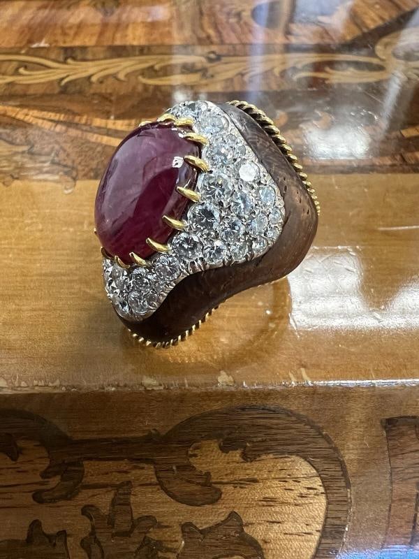 VINTAGE 18k Yellow Gold, Wood, Diamond & Ruby Cocktail Ring Vintage 1970s - 5