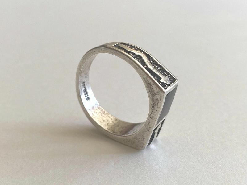 1980'S RARE STERLING SILVER NEW WAVE LIGHTNING BOLT ARROWS ONYX MENS RING SZ.11 - 9