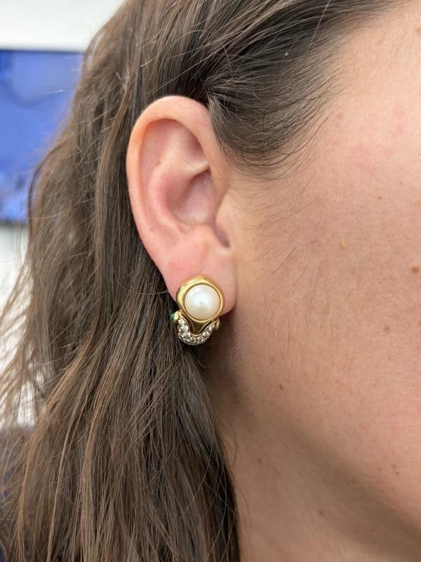 BVLGARI ITALY 18k Yellow Gold, Pearl, Diamond & Cabochon Emerald Earrings 1980s - 7