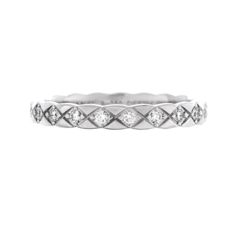 Chanel Coco Crush Ring 18K White Gold and Diamonds Mini: Measurements: Size: 9 - 60, Width: 3.15 mm. Condition: Pre-owned - Good,Brand: Chanel,Main Stone: Diamond,Metal: 18K White Gold,Metal Purity: 18K,Ring Size: 9 - 60,Type: Ring,Color: White Gold,Style:
