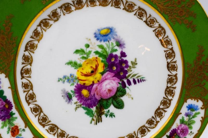 Antique Fine Pair of French Feuillet Paris Plates - Circa 1860 - 4