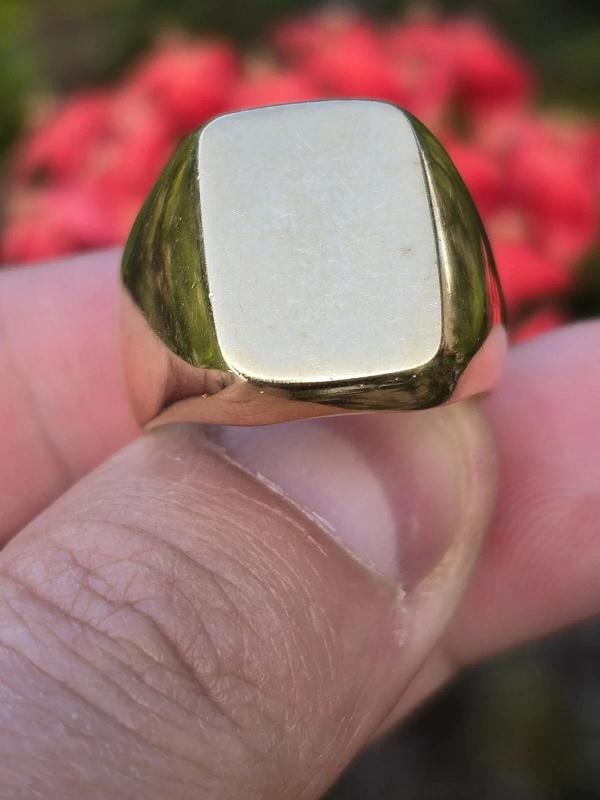 TIFFANY & CO. Vintage 1960s 14k Yellow Gold Signet Ring w/Pouch Rare - 4