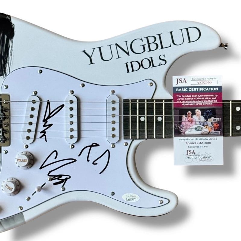 Yungblud Signed Guitar Custom Graphics JSA COA Idols Zombie Ghosts - 2