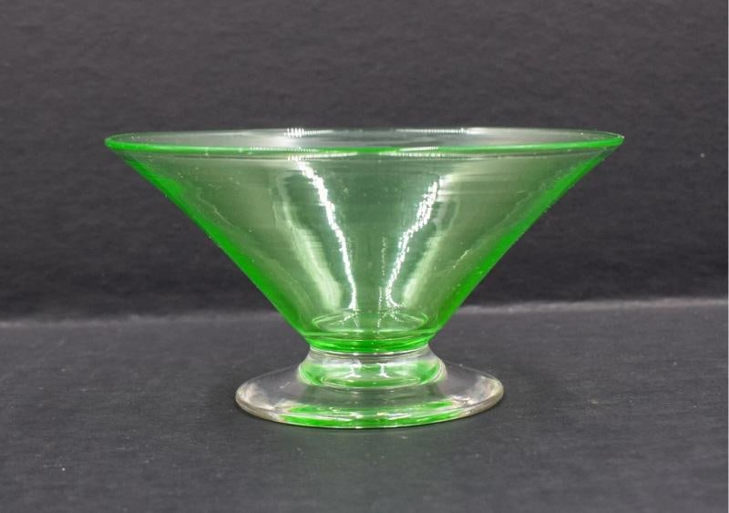 Set of 6 Art Glass Steuben Pomona Green & Clear Footed V Shaped - Deco - 2