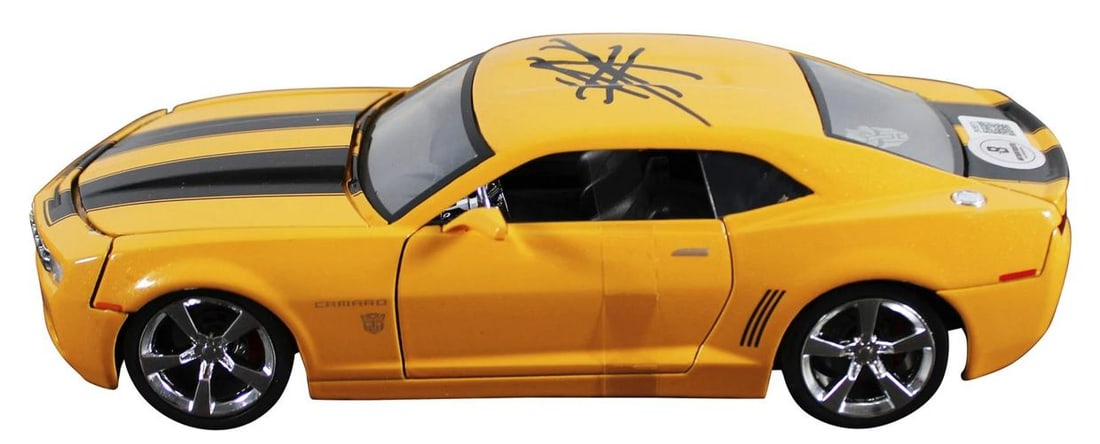 Shia LaBeouf Transformers Signed 2006 Chevrolet Camaro 1:24 Die Cast Car BAS - 4