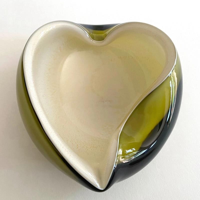 MODERNIST BARBINI MURANO ART GLASS OLIVE GREEN GOLD LEAF SOMMERSO HEART BOWL - 7