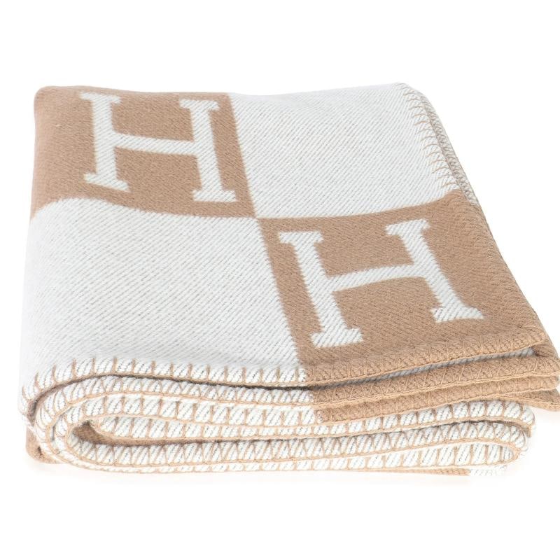 Hermes Ecru Camel Wool Cashmere Avalon Throw Blanket: Condition: Pre-owned - Good,Country of Origin: UK,With Original Box/Packaging: Yes,With Papers: Yes,Dimensions: 53.1 x x,Handbag Accessories: Box;Receipt,Department: Unisex,Material: Fabric,Color: