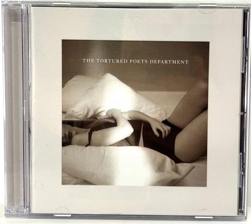 TAYLOR SWIFT Signed Autograph CD Insert "The Tortured Poets Department" JSA 172 - 2