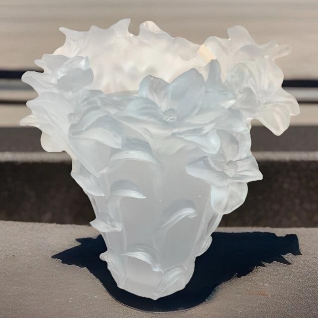 Nancy Daum Style Iris Vase Heavy Clear Crystal Xl Vase H8" Unique Maker Unknown - 5