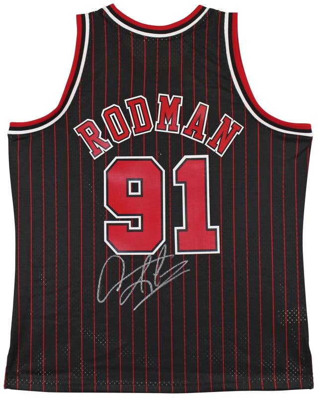 Bulls Dennis Rodman Authentic Signed Black M&N HWC Swingman Jersey BAS Witnessed: Player: Dennis Rodman,Product: Jersey,Original/Reprint: Original,Autograph Authentication: Beckett,Team: Chicago Bulls,PRODUCT_COA: Beckett,PRODUCT_SIGNED_BY_NAME: Dennis