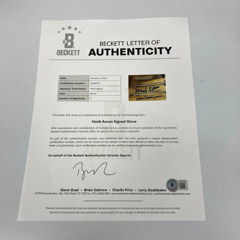 Hank Aaron Signed Rawlings Baseball Glove Beckett COA - 7