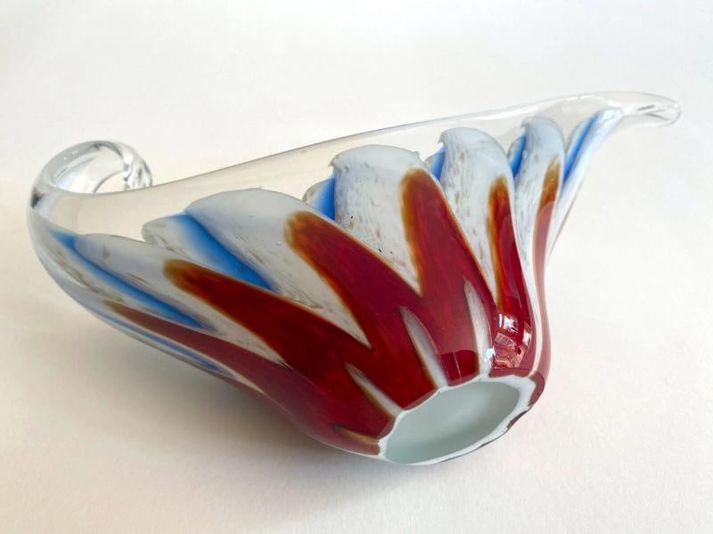 MODERNIST MURANO ART GLASS MULTICOLOR ZIGZAG SWIRL SCULPTURAL SCROLL BOWL - 12