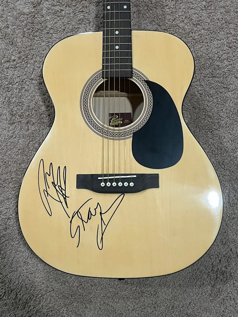 Post Malone signed Rogue Acoustic Guitar JSA COA Rare Inscribed Auto: Industry: Music,Signed: Yes,Autograph Authentication: James Spence (JSA),Object Type: Guitar & Guitar Pick,Original/Reproduction: Original
