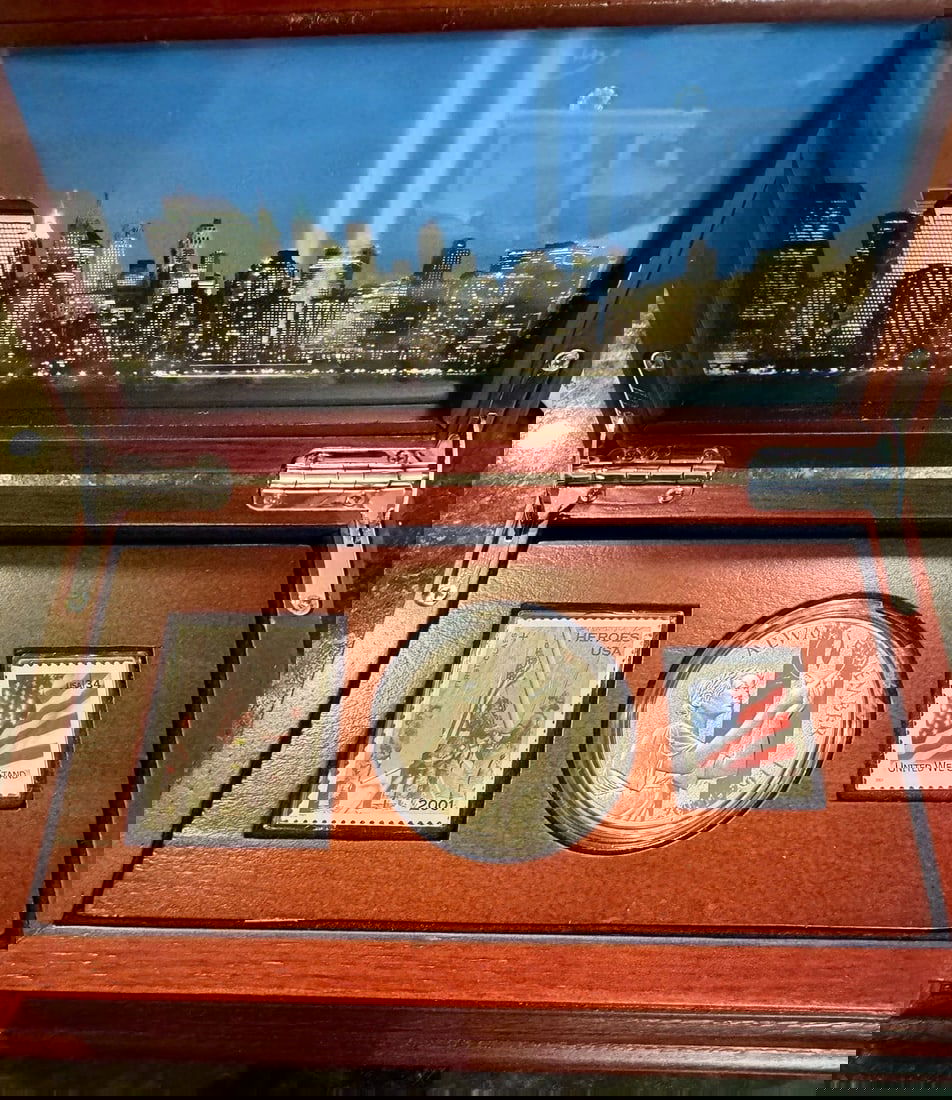 September 11 Memorial Commem 1 oz Silver Medal & Stamp Set in Display Box: Precious Metal Content per Unit: 1 oz,Composition: Silver,Denomination: Medal,Circulated/Uncirculated: Uncirculated,Year: 2011,Metal: Silver,Certification: Uncertified