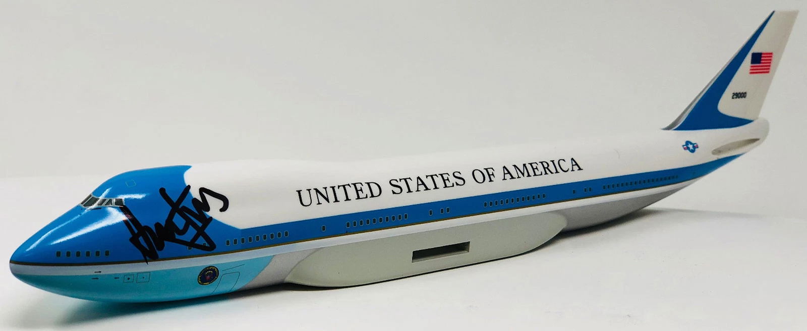 Harrison Ford Air Force One Autographed Model Plane BAS Beckett Witnessed (1 of 7)