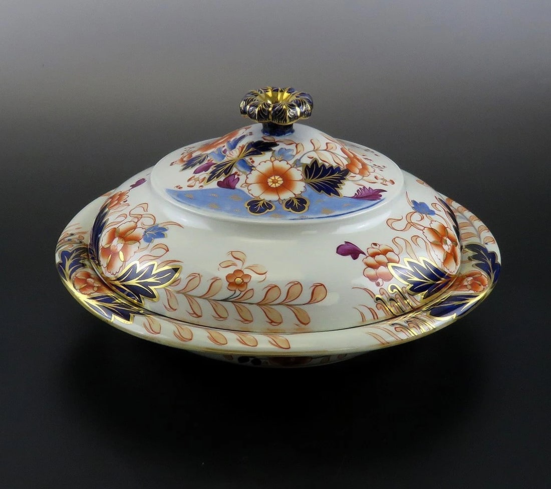 Beautiful Antique Davenport Imari Porcelain Covered Entree Round Serving Dish (1 of 8)