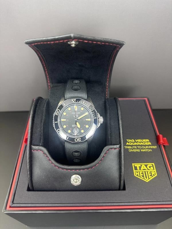 TAG HEUER Aquaracer Professional 300 WBP208C - 3