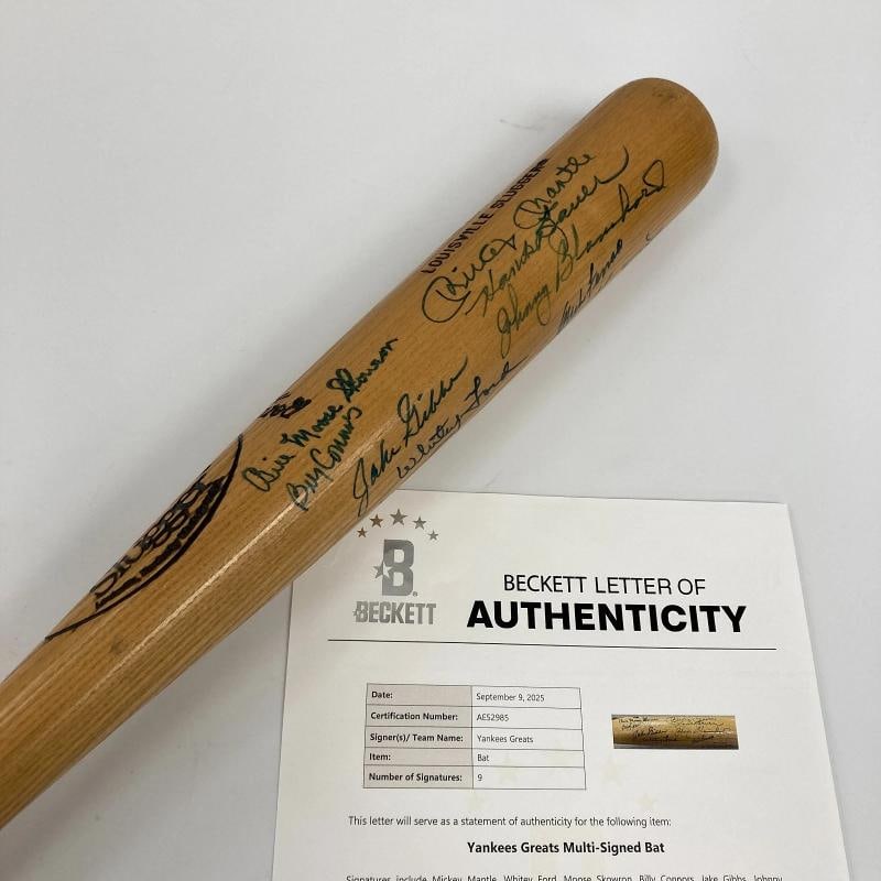 Mickey Mantle New York Yankees Legends Multi Signed Baseball Bat Beckett COA: featuring the signatures of nine iconic New York Yankees players. Hall of Famers Mickey Mantle and Whitey Ford, along with Bill Skowron, Hank Bauer, Billy Connors, Johnny Blanchard, HÃƒÂ