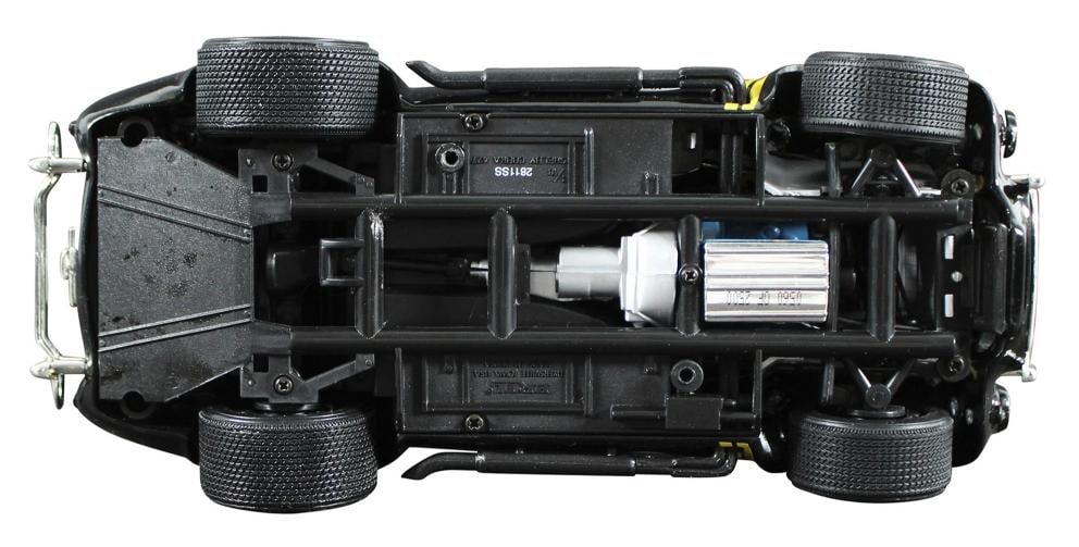 Carroll Shelby Signed 1965 Shelby Cobra 427 1:18 Scale Die Cast Car BAS - 6