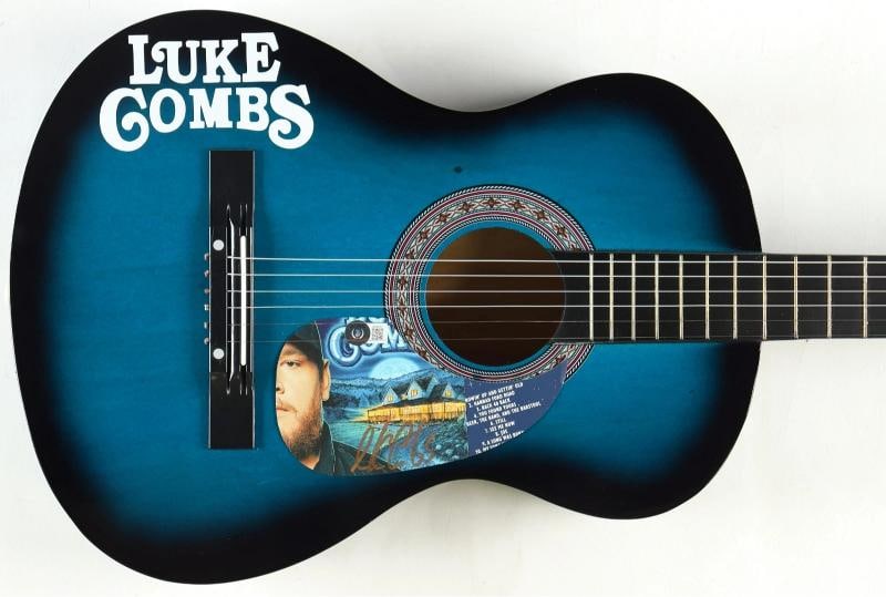 Luke Combs Signed 38 Inch Acoustic Guitar BECKETT COA: Object Type: Guitar & Guitar Pick,Industry: Music,Original/Reproduction: Original,Autograph Authentication: Beckett,Signed: Yes,Country of Origin: United States