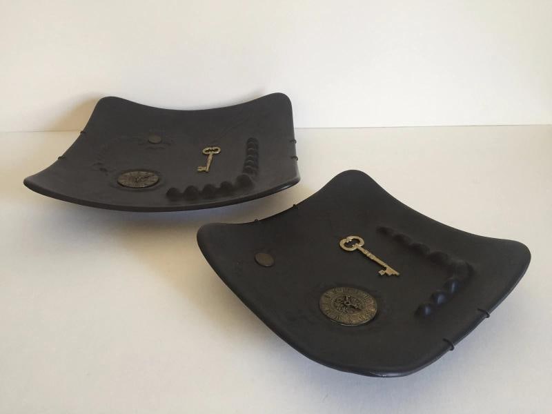 VINTAGE MID CENTURY MODERN MATTE BLACK 2 SQUARE DECORATIVE CERAMIC WALL PLATES - 6