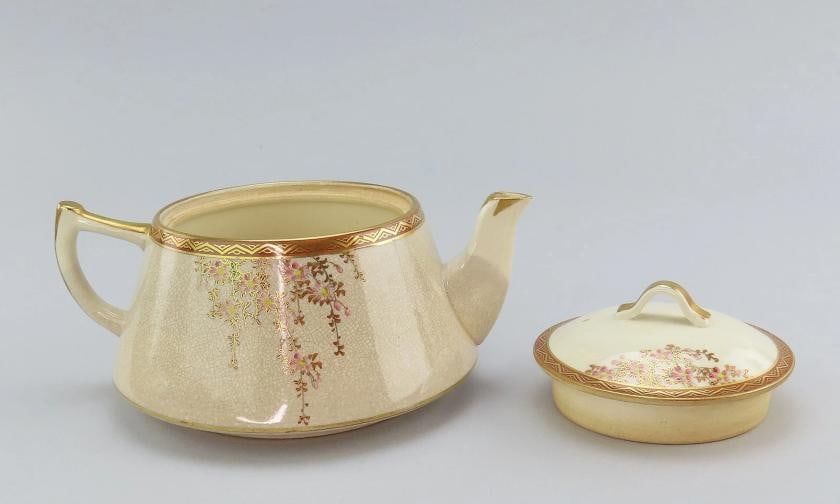 Lovely 21 Piece Japanese Satsuma Tea Set Service for 6 Cherry Blossoms - 5