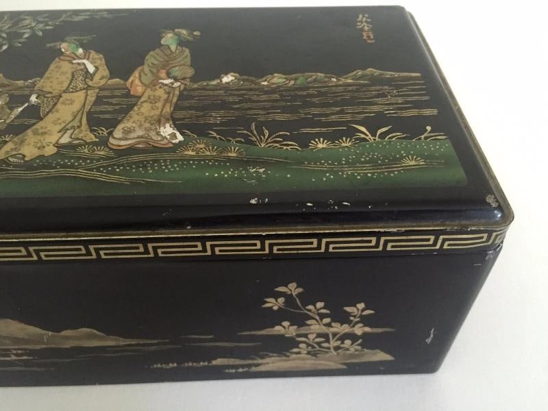 VINTAGE 1940'S COFFRET HOLLANDAIS LARGE BLACK METAL ASIAN STYLE BISCUIT TIN BOX - 9