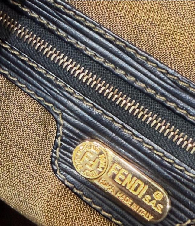 Fendi Vintage Large Tote Zucca Canvas Travel Size - 4