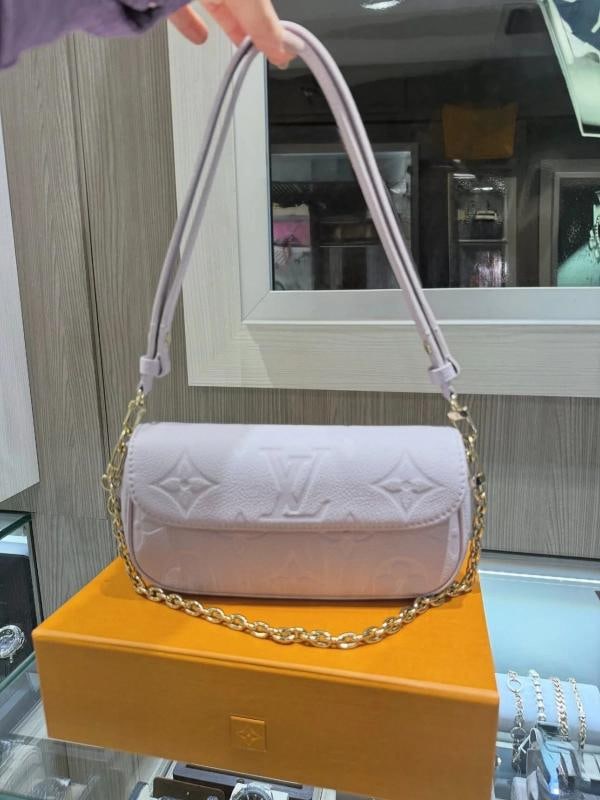 Louis Vuitton Wallet on Chain Ivy Misty Monogram Empreinte leather - 16