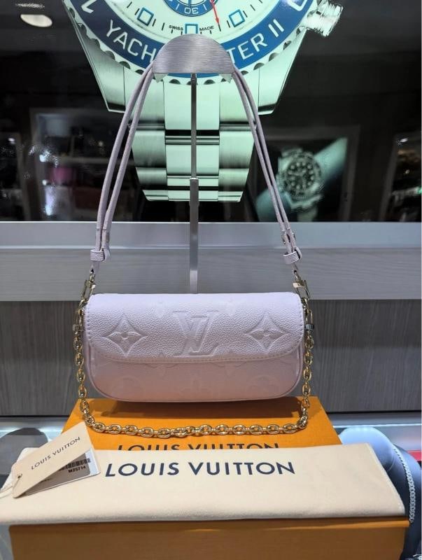 Louis Vuitton Wallet on Chain Ivy Misty Monogram Empreinte leather: Condition: Pre-owned - Excellent,Brand: Louis Vuitton,Department: Women,Model: Louis Vuitton Chain Louise,Exterior Color: Misty,Style: Shoulder Bag,Finish: Louis Vuitton Empreinte,Exterior Material: E