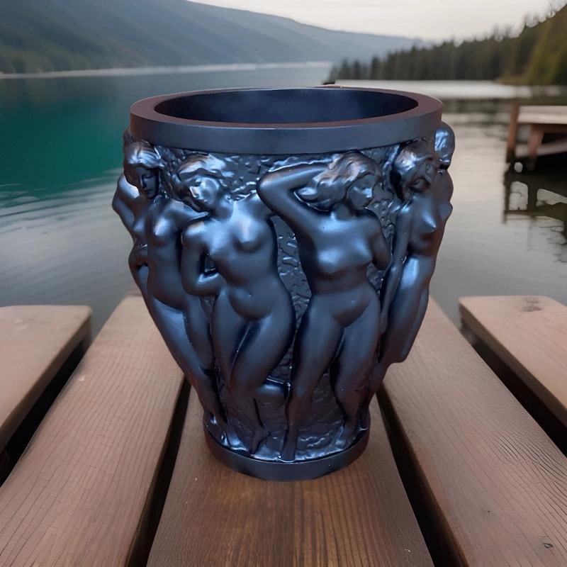 Very Heavy Artglass Lalique Style Crystal Black Vase H10Ã¢â¬Â Unique Limite: Condition: Used: An item that has been used previously. The item may have some signs of cosmetic wear, but is fully operational and functions as intended. This item may be a floor model or store retur