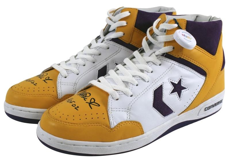 Lakers Magic Johnson "HOF 02" Authentic Signed Converse Weapon Shoes BAS Witness - 3