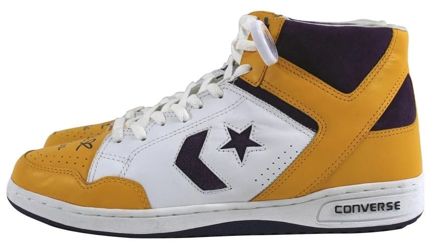 Lakers Magic Johnson "HOF 02" Authentic Signed Converse Weapon Shoes BAS Witness - 5