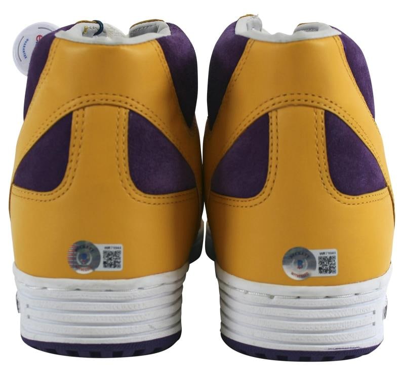 Lakers Magic Johnson "HOF 02" Authentic Signed Converse Weapon Shoes BAS Witness - 7