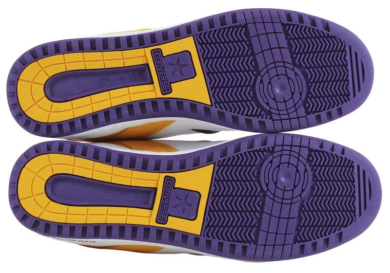 Lakers Magic Johnson "HOF 02" Authentic Signed Converse Weapon Shoes BAS Witness - 8