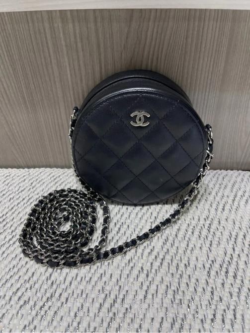 Chanel Round Clutch with Chain Quilted Lambskin Mini in Black (1 of 9)