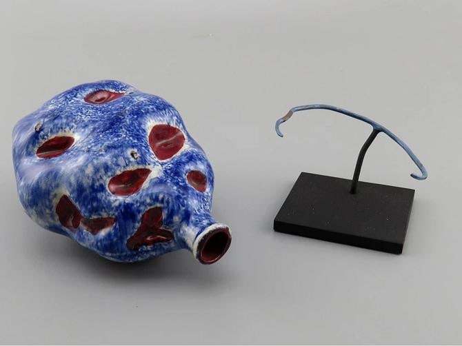 Rare c1820-1860s Blue Speckled American Folk Art Pottery Potato Flask - 4