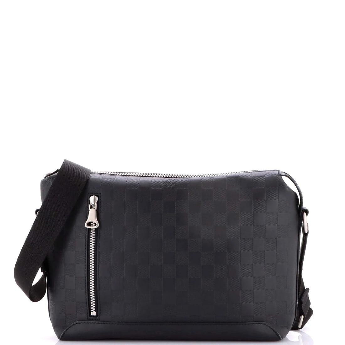 Louis Vuitton Discovery Messenger Bag Damier Infini Leather PM: Condition: Pre-owned - Good,Brand: Louis Vuitton,Exterior Material: Leather,Style: Messenger,Exterior Color: Black,Department: Women,Size: PmEstimated Retail Price: $2,000Condition: Very good. Exterio