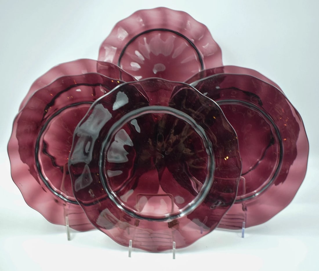 6 Hand Blown Art Glass Steuben Amethyst Dinner Plates, Circa 1930 (1 of 6)
