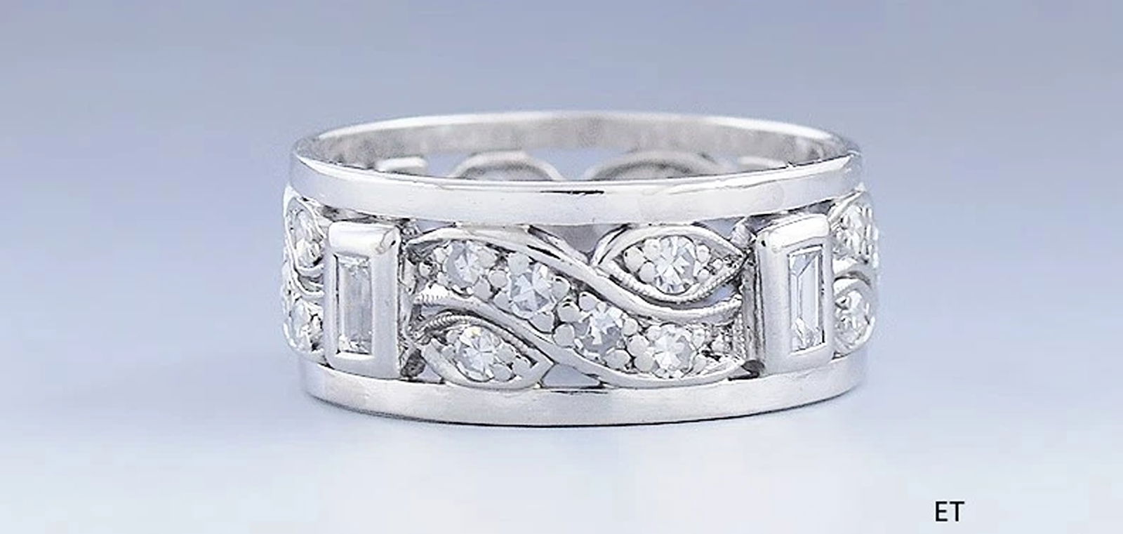 Beautiful Platinum & ~1ct Diamond Anniversary Band Ring sz 9 1/4: Condition: Pre-owned - Good: This item has been gently used but is in good condition. It might have a few signs of wear, like light scratches or tarnishing. All imperfections should be shown and