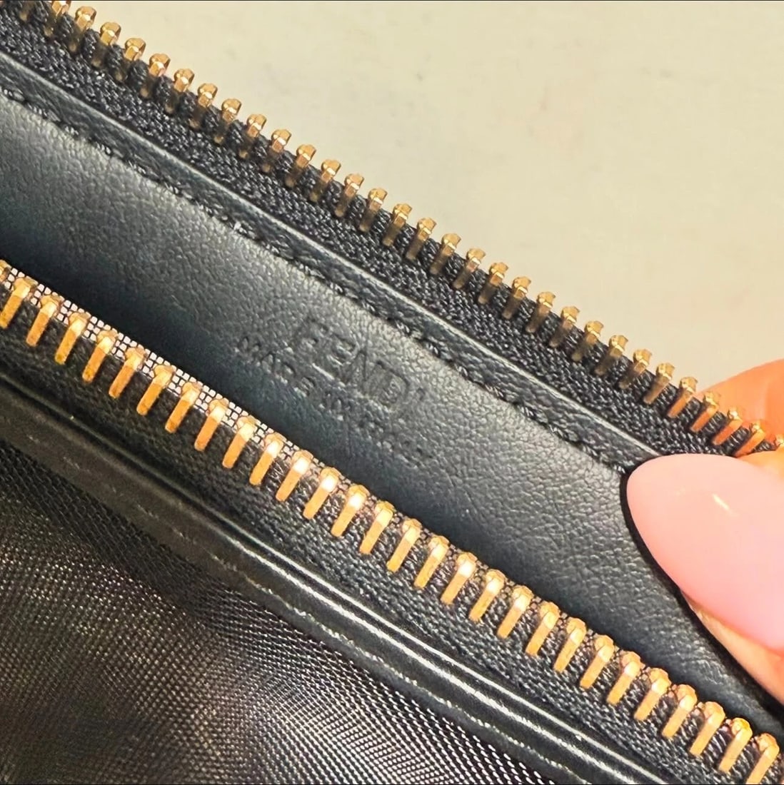 Fendi Mesh Pouch Black Leather w/duster - 3