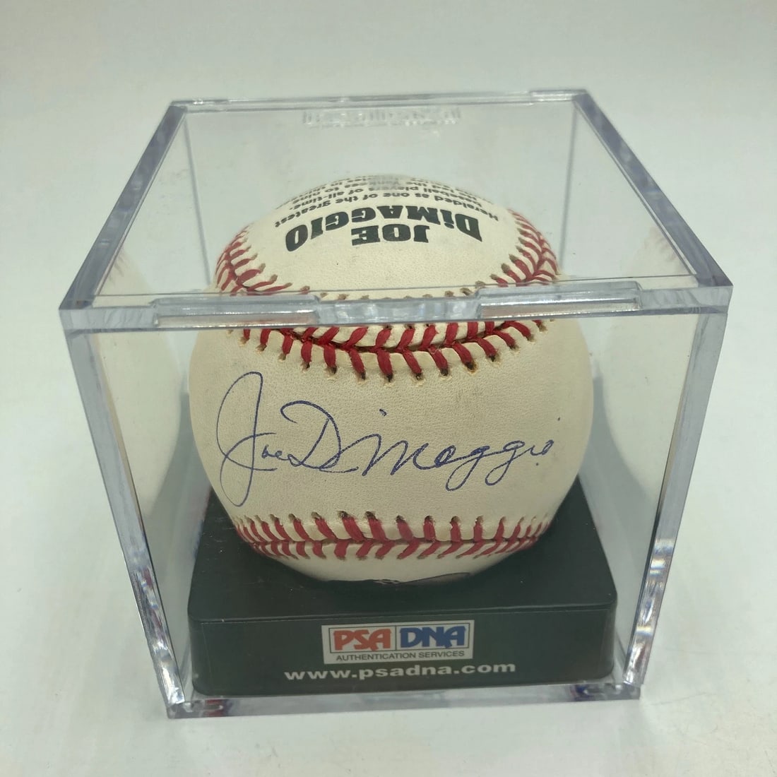 Beautiful Joe Dimaggio Signed American League Baseball PSA Graded MINT 9 (1 of 6)